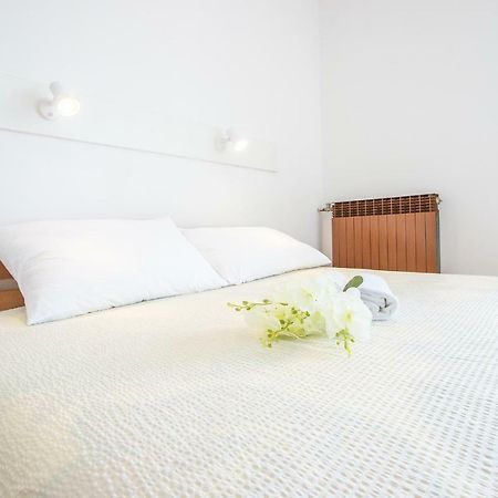 Pansion Oliva Hotel Krnica Buitenkant foto