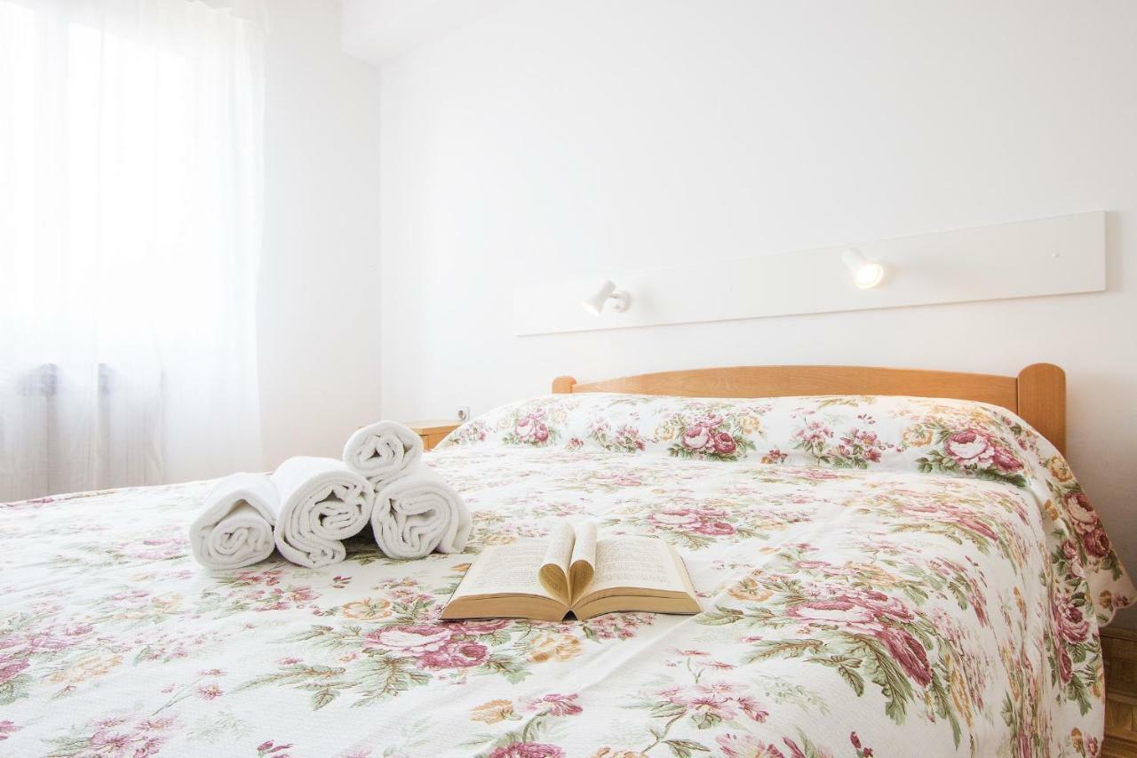 Pansion Oliva Hotel Krnica Buitenkant foto