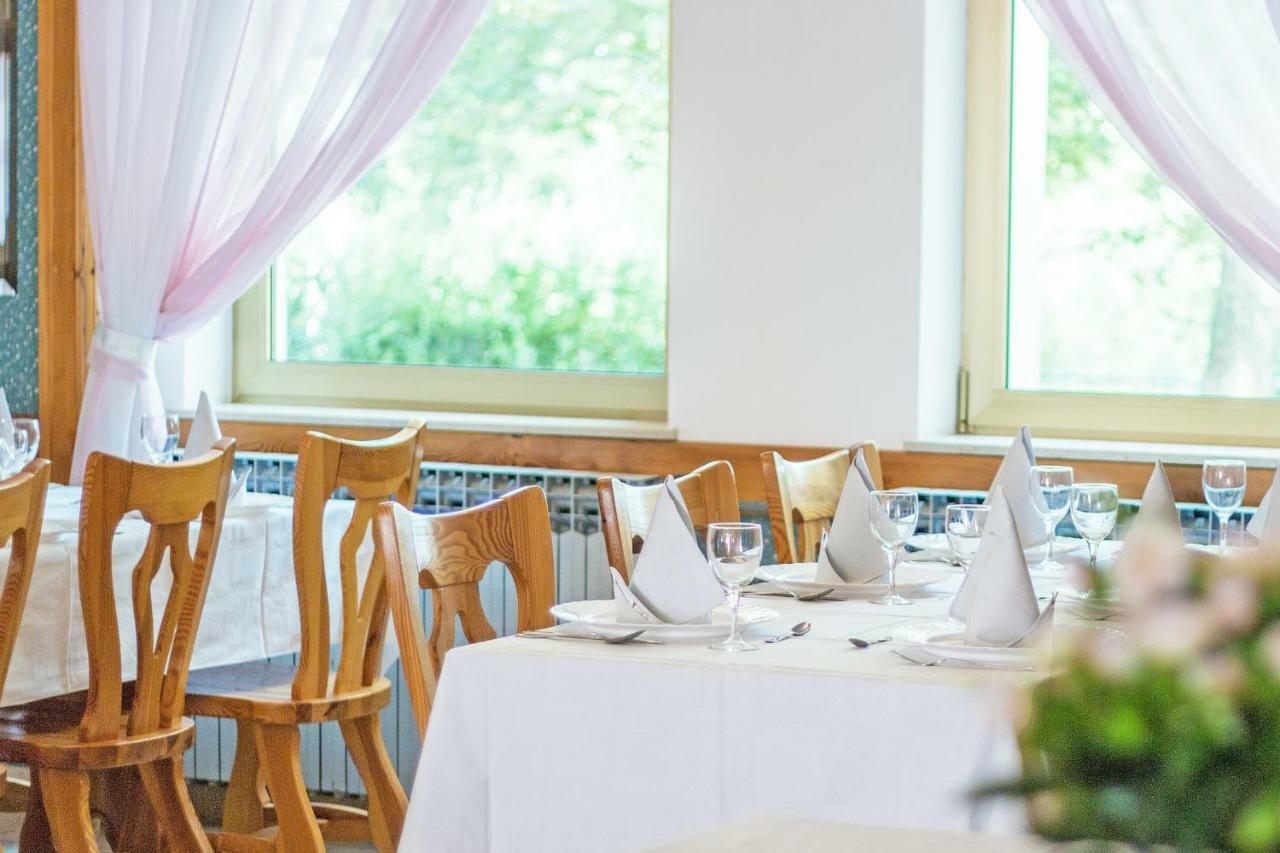 Pansion Oliva Hotel Krnica Buitenkant foto